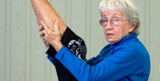 Bernice Bates Oldest Yoga Teacher 